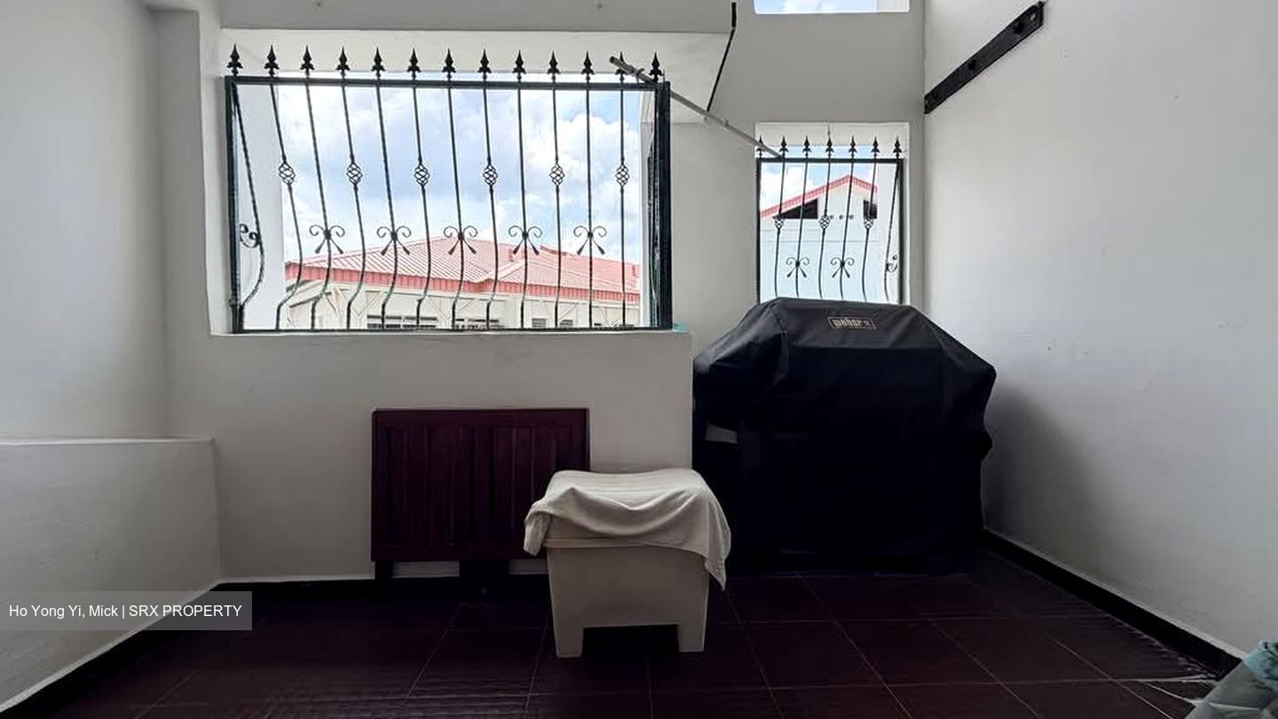 Blk 254 Pasir Ris Street 21 (Pasir Ris), HDB Executive #560636141